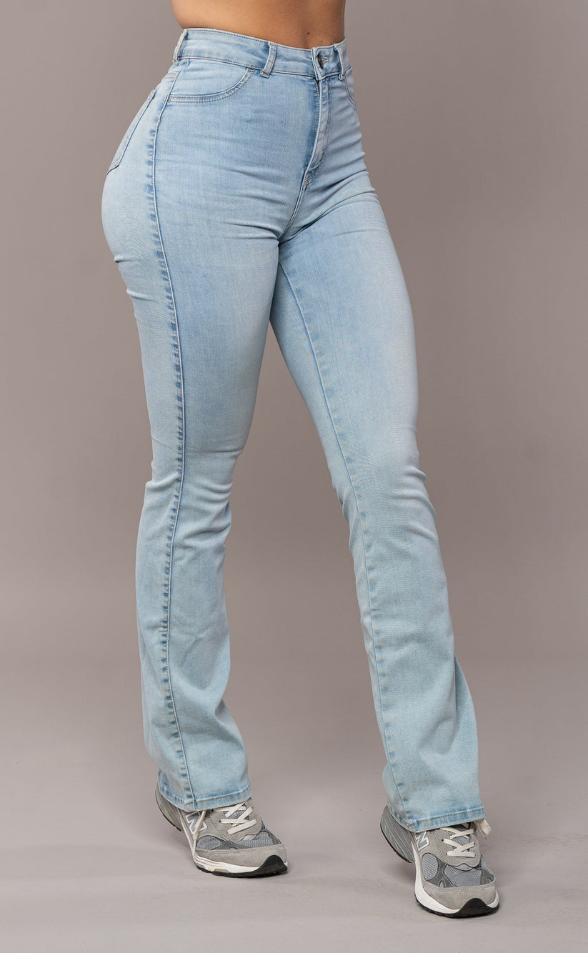 Cecile | uitlopende damesjeans in vintage blauw