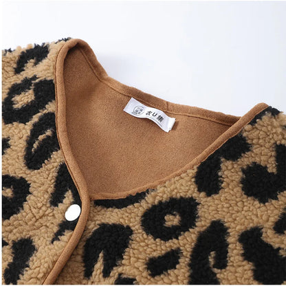 Leopardfrost – stijlvolle winterjas met luipaardmotief voor dappere vrouwen