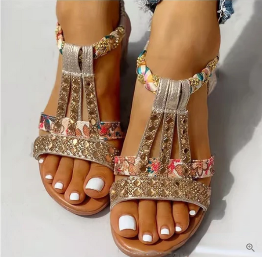 Mia – sandalen met sleehak