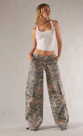 Rebelle cargobroek met lage taille - bruin camo